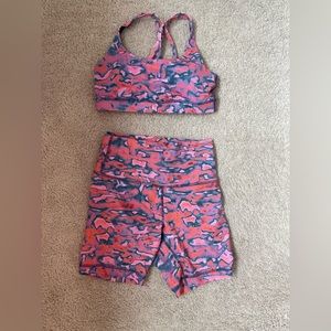 Lululemon short and bra set Size 6